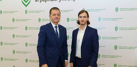 Героев ассесмента по проекту «Цифровая кафедра» наградили памятными подарками