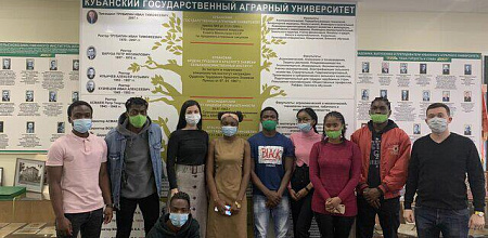 Иностранные первокурсники посетили музей КубГАУ